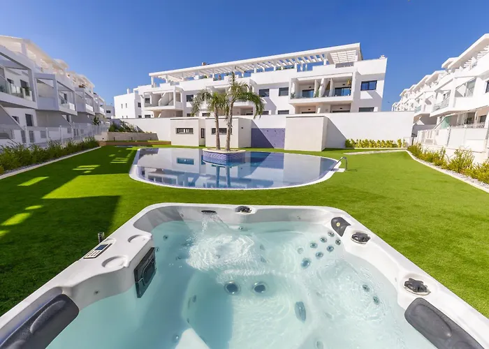 Cosy Casa Nalia - With Terrace, Pools & Jacuzzi Апартаменты