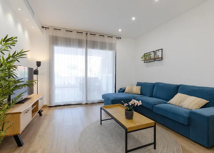 Cosy Casa Nalia - With Terrace, Pools & Jacuzzi Торевьиа