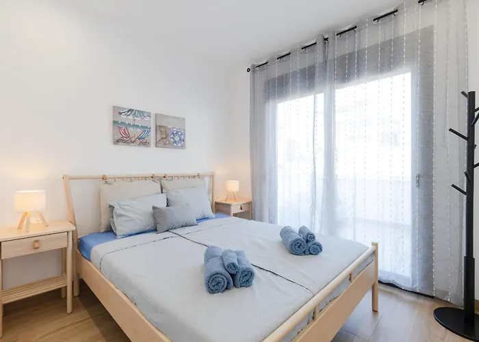 Cosy Casa Nalia - With Terrace, Pools & Jacuzzi * Торевьиа